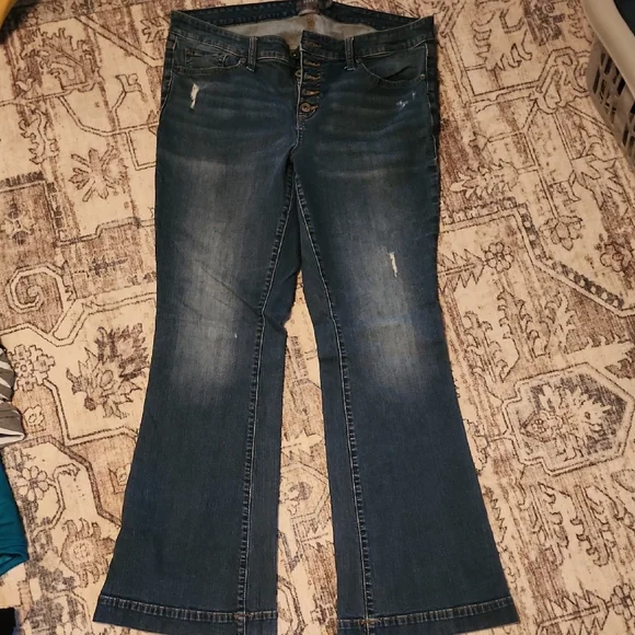 Torrid Dark Blue Flare Jeans...like New - Picture 1 of 4